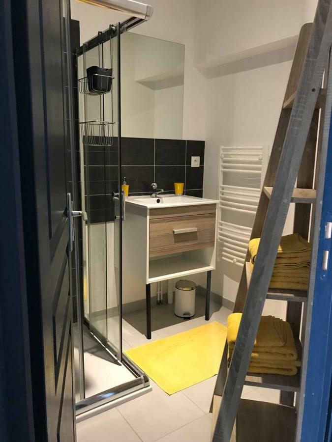60 Rue Du Port Hotell Granville Eksteriør bilde